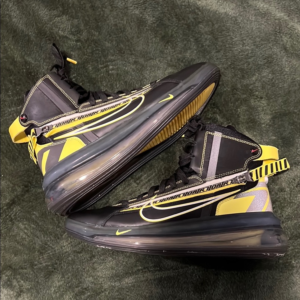 Nike Air Max 720 Saturn All-Star size 10.5